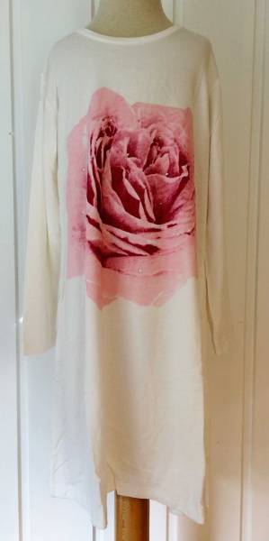 Tina Wodstrup , Tunika med blomster Creme
