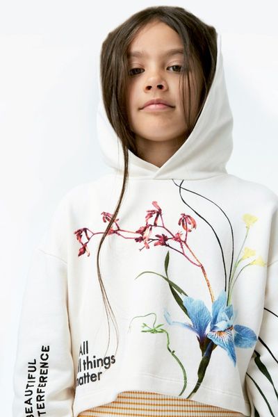 Molo, Malina hoodie ikebana place